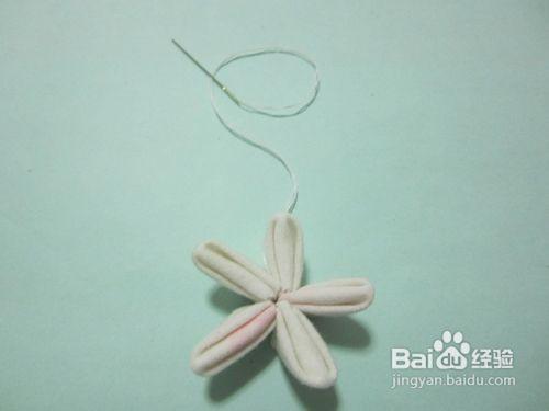 手工布藝白色櫻花的做法