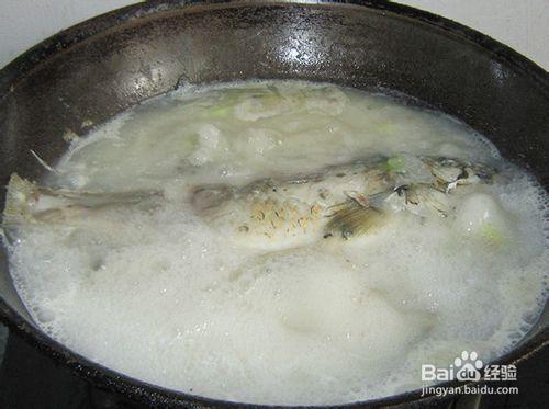 美味營養的鯽魚豆腐湯做法