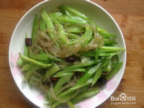 家常--芹菜炒粉條