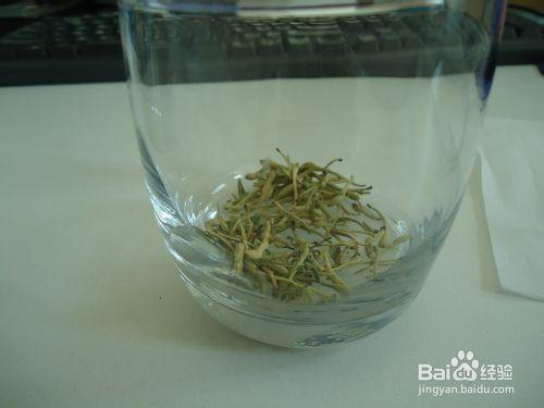 自已動手泡一杯金銀花茶