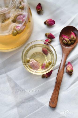 美顏飲品——蜂蜜玫瑰花茶