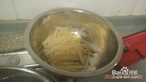 如何做家常涼拌黃瓜土豆絲