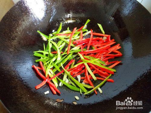 牛肉炒麵怎麼做