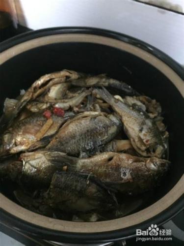 養生菜——好吃的鯽魚燉蘑菇