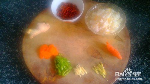 如何DIY美味又經濟的韓式牛肉絲五色炒飯