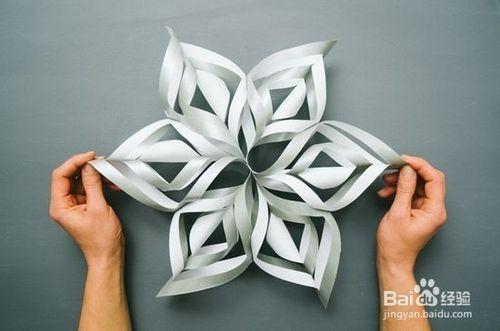 手工立體剪紙雪花的製作方法