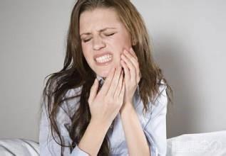 牙齦上火腫痛怎麼辦？四招幫你恢復吃嘛嘛香