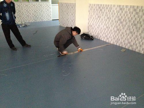室內運動地板、籃球場地墊施工鋪設方法