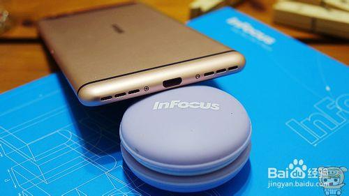 InFocus M808全金屬時尚手機開箱評測