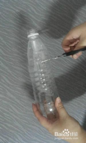 ［舊物改造］純淨水瓶改造創意筆筒