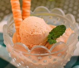 草莓冰淇淋——解暑好夥伴