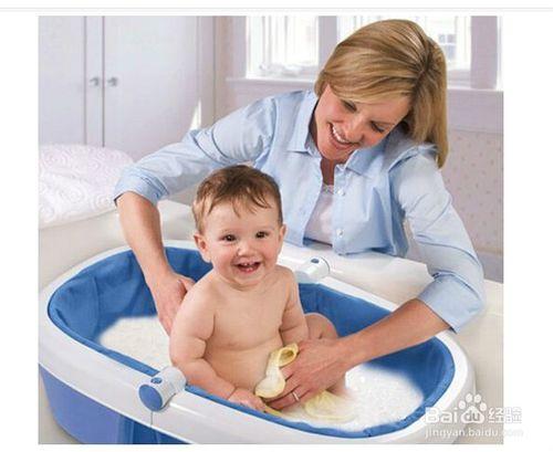 秋天冬天如何給寶寶洗澡以及洗完後的注意事項
