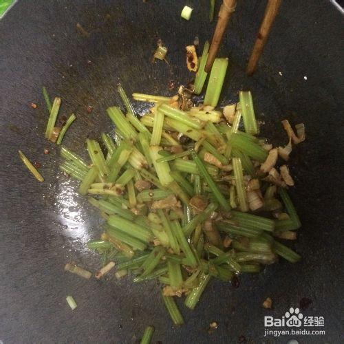 開胃降壓——豆豉肉丁炒芹菜的做法