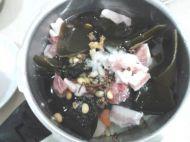 豆香海帶豬肉蘿蔔湯的做法
