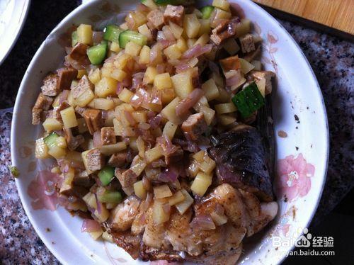快速美味電飯煲燜飯簡稱自制魚肉煲仔飯