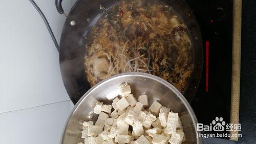 海帶豆腐粉條燉東北酸菜