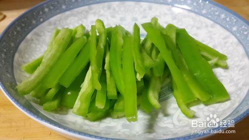 青椒炒豆腐乾的做法