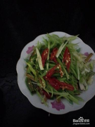 如何芹菜炒豆腐？