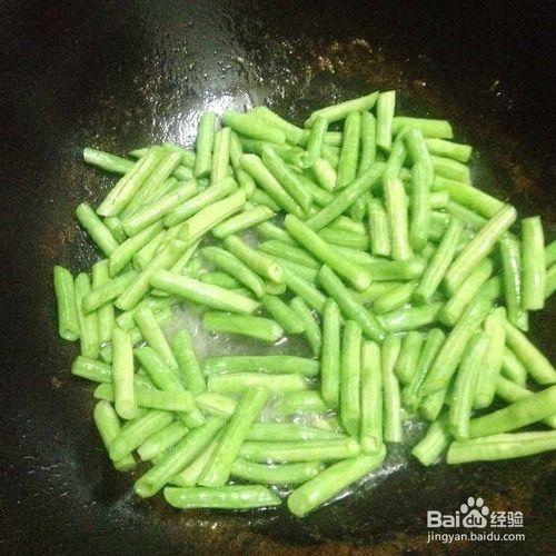 家常下酒菜：豆角爆炒雞胗