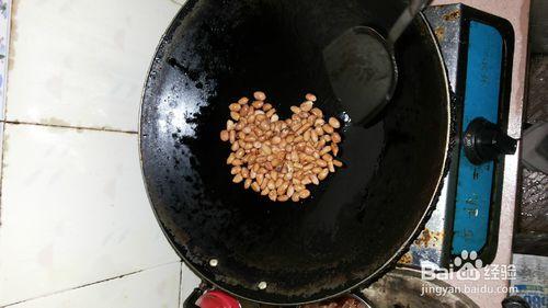 如何炒出香脆的花生米？