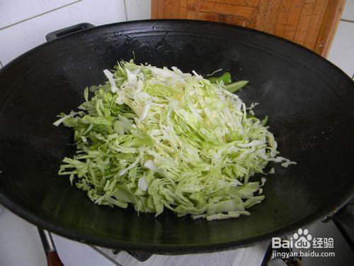 營養素食——包菜炒尖椒