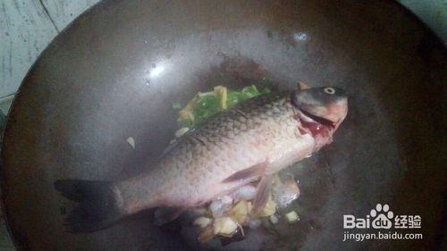 鯽魚絲瓜湯的做法