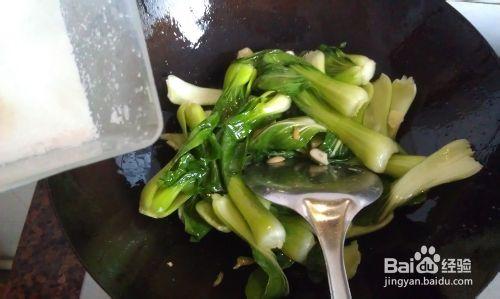 青菜雞蛋炒麵怎麼做