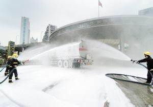 加油站油罐跑冒油時怎麼辦？