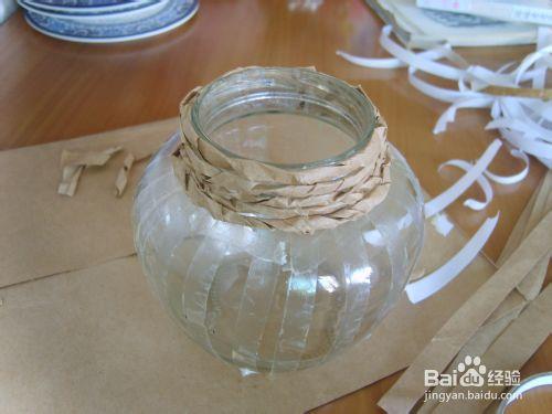 如何利用醬罐製作花瓶