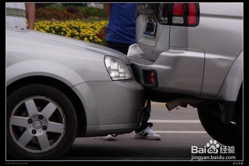 車輛交通事故自救技巧