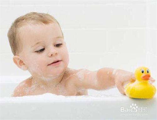 給小兒洗澡時需留意的幾個問題