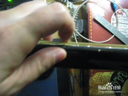 怎樣判斷吉他指板直不直並且矯正指板