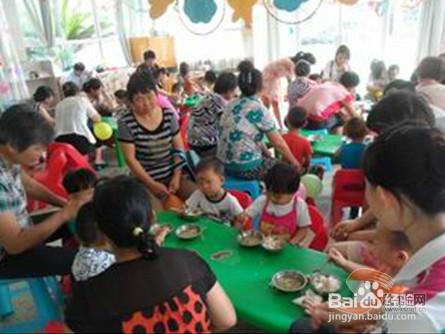 家長怎樣讓幼兒高興入園