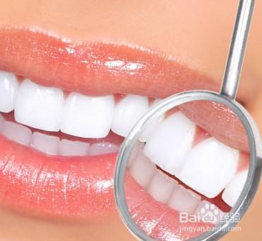如何使牙齒變很白？