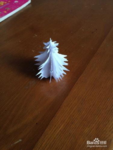 剪紙—立體聖誕樹的剪法
