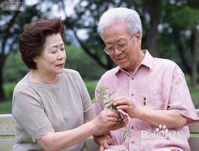 在外地工作如何孝順父母讓父母開心？