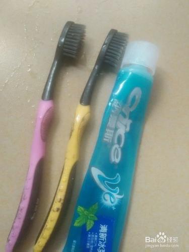 廢舊牙膏牙刷的簡單妙用