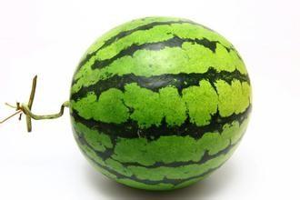 怎樣挑選成熟新鮮的西瓜