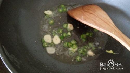 土豆絲蓋澆飯，一個人的午餐