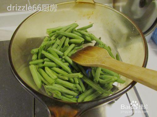 刀豆土豆炒黑木耳的做法