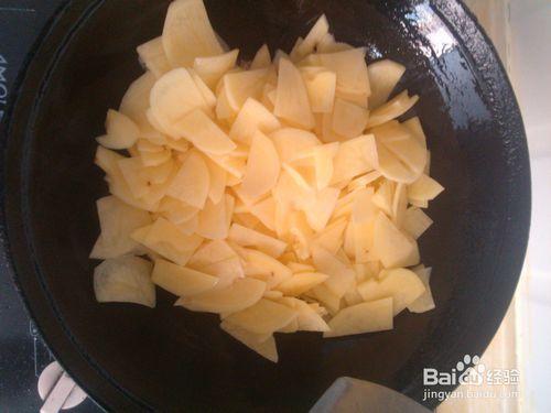 尖椒土豆片炒肉沫的做法