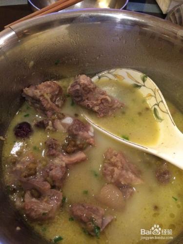 綠豆排骨豬蹄湯