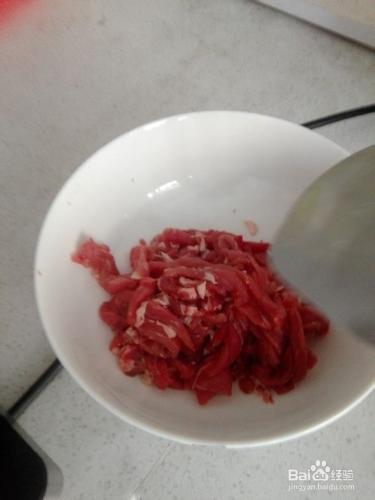 如何做肉炒黃豆芽