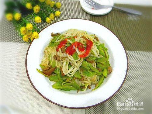 花樣主食——苦瓜炒麵