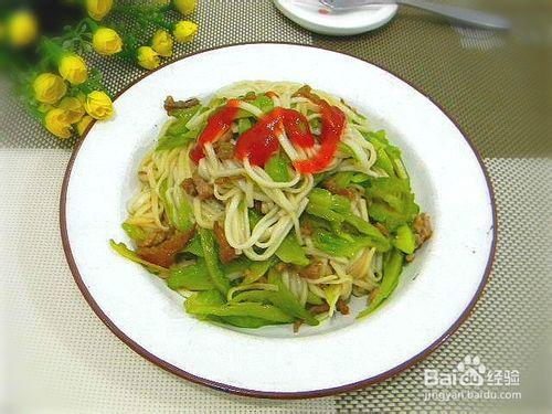 花樣主食——苦瓜炒麵