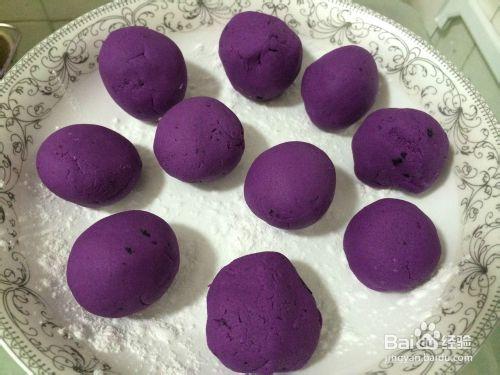 元宵節食品——紫薯黑芝麻湯圓