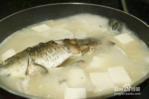 豆腐鯽魚湯製作方法