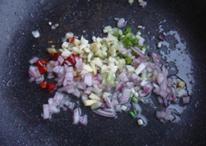椒鹽皮皮蝦，香脆美味，做法簡單！