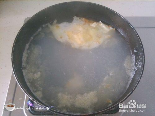 一個人的快捷午餐---荷包蛋煮掛麵