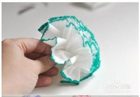如何用紙巾折成康乃馨花